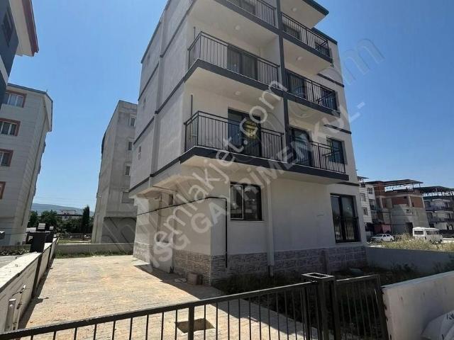 Msg ' Den İzban Yakını Yeni Binada 1+1 Fırsat Daire !