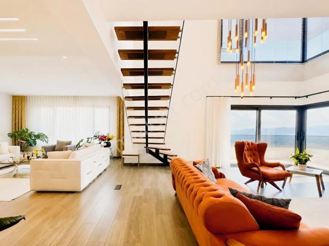 Msg'den Asmira Loft'ta 4+1 Panoramik Körfez Manzaralı Lüks Loft