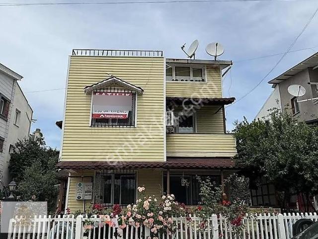 Msg'den Mendereste Merkezi Konumlu Triplex Tam Müstakil 3+1