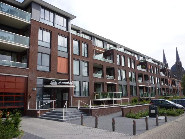 Mr. van Coothstraat 114