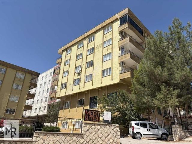 Mr Acabey Emlak'tan Eski Emniyet Civarı Kiralık 3+1 Daire