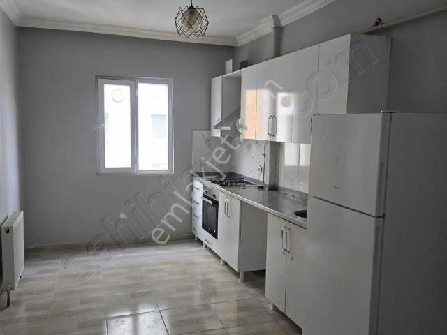 Mr Acabey Emlak'tan Sosyal Blmler Yanı Satılık 3+1 Arakat Daire