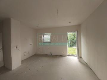 Nowoczesny apartament z ogródkiem i miejscami parkingowymi