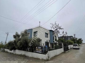 Mrs Gayrimenkulden Arpaç'ta 900 M² Arsa İçerisinde Müstakil