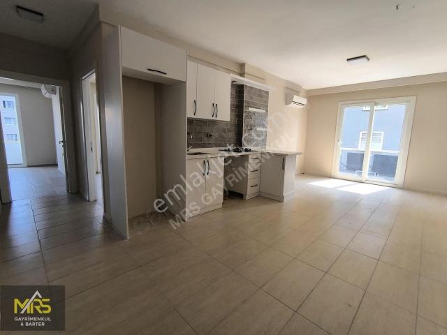 Mrs Gayrimenkulden Üniversite Caddesinde 2+1 Kiralık Daire