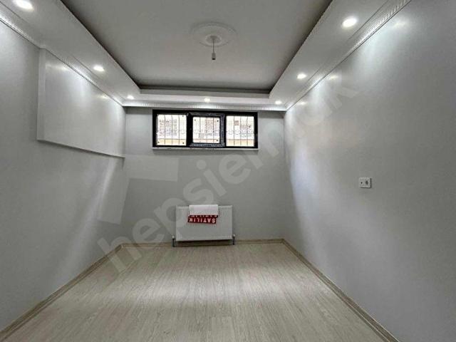 MRT GYO DAN ALTINŞEHİR MAH CAD DİBİNDE SATILIK 2+1 DAİRE