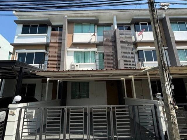 MTR25 ทำเลดีที่สุด! เช่าทาวน์โฮม 3 ชั้น Town Plus อ่อนนุช หน้าสวน ใกล้สโมสร เดิน 10 นาทีถึง Robinson ลาดกระบัง เฟอร์ครบพร้อมอยู่ เพียง 25,000/เดือน