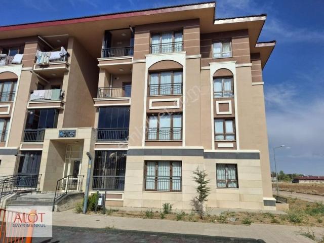 Muş Kepenek'te Satılık 2+1 Ara Kat Daire Ercan Kızılkan'dan