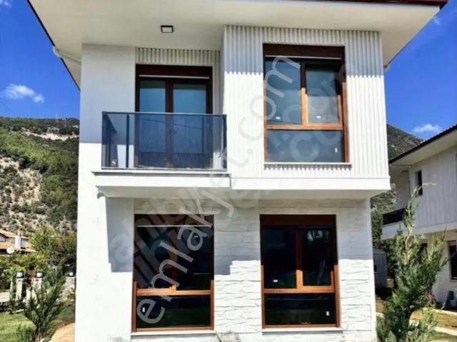 Muğla Ula Gökova ‘da Satılık Müstakil Havuzlu Villa