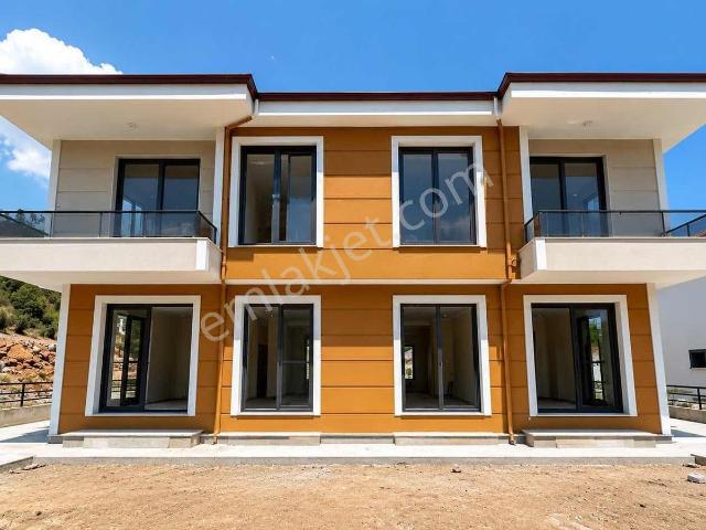 Muğla Yaraş Mahallesi Satılık İkiz Villa