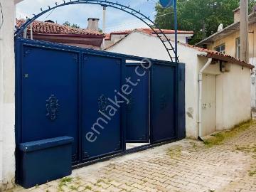 Muğla Yeşilyurt Mahallesi'nde Satılık Müstakil Bahçeli Taş Ev