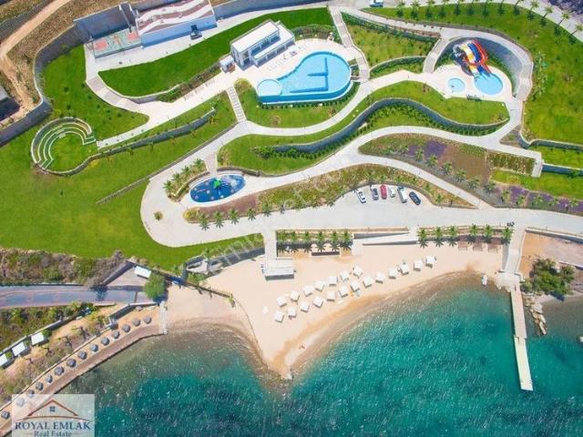 Muğla Boğaziçi Denize Sıfır Sitede Satılık Dubleks Bahçe Katı