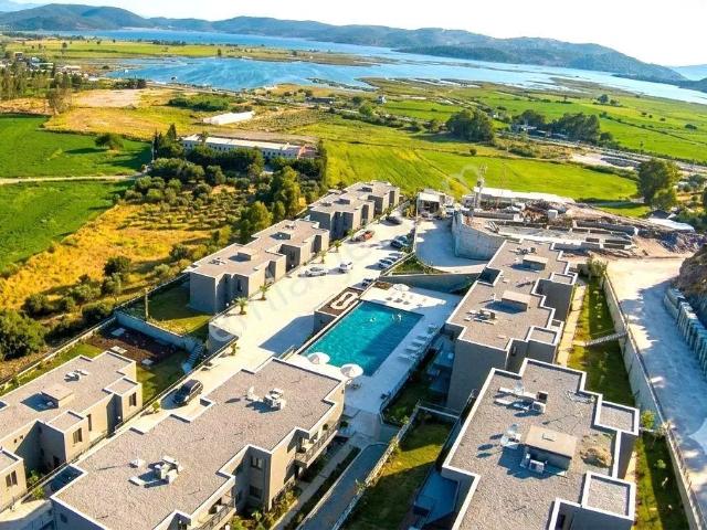 Muğla Bodrum Satılık Site Bahçe Katı
