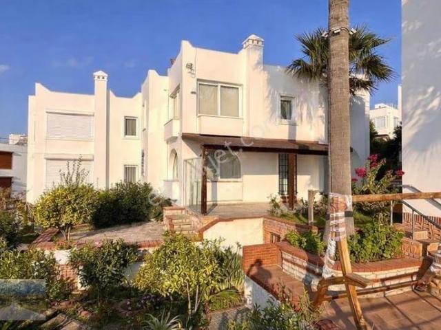Muğla Bodrum Rüyakent Sitesi'nde Kiralık 4+1 Villa