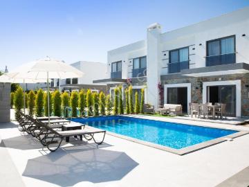 Muğla Bodrum Yalıkavak Merkezde Müstakil Özel Havuzlu Villa