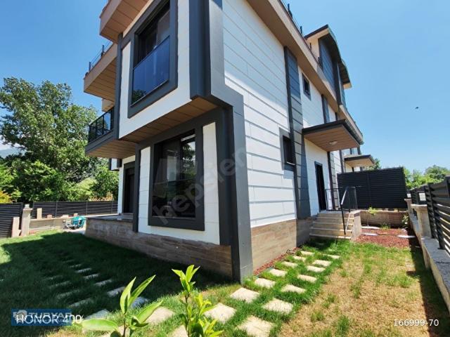 Özel Havuzlu Sıfır Villa Panjur Sistemli & Yerden Isıtmalı