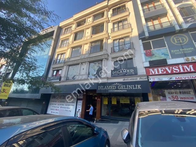 Muğla Emlaktan Cadde Üstü 150m 3+1 Asansörlü Ankastreli 3.kat