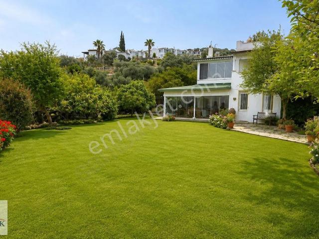 Muğla Güllük Yasemin Sitesinde Satılık Villa