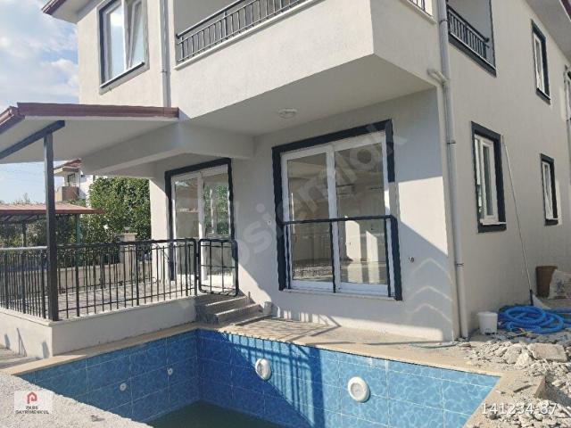 MUĞLA KARABURUN MAHALLESİ DE KİRALİK HAVUZLU 4+1VİLLA