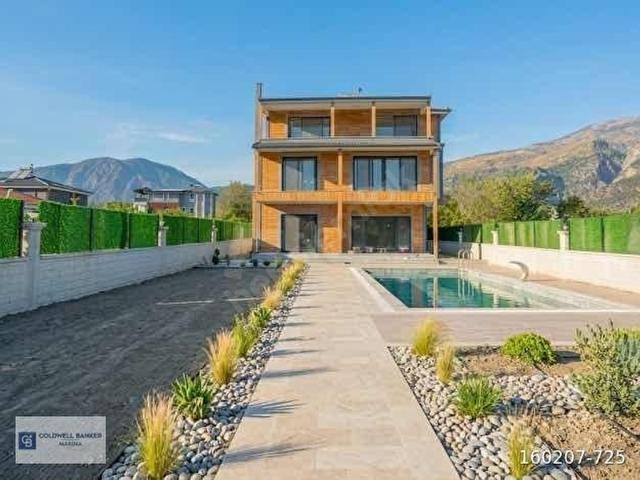Muğla Köyceğiz Yangı'da 7+2, Isıtmalı Havuzlu Lüks Villa