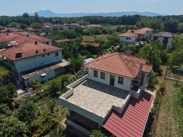 Muğla Köyceğiz'de 1.145 M2 Arsasıyla Satılık Müstakil Dubleks Ev
