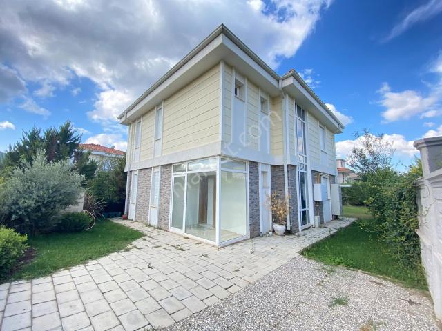 Muğla Menteşe Ortaköy'de Satılık Tam Müstakil 3+1 Bahçeli Villa