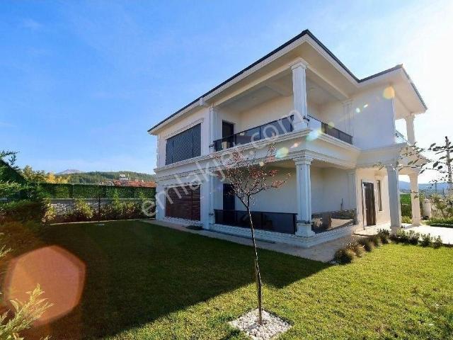 Muğla Menteşe İkizce Doğayla İç İçe5+1 Konforlu Satılk Lüksvilla