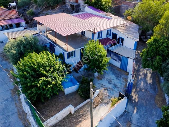 Muğla Milas Bafada Latmos Manzaralı Tadilatlı Avlulu 3+1 Köy Evi