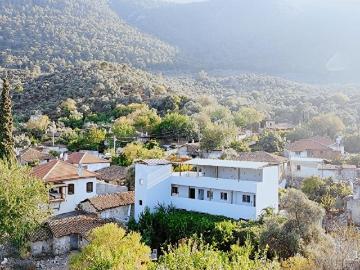 Muğla Milas Danişment Mah. Triplex 6+1 Natamam Ev Ve Arsası!