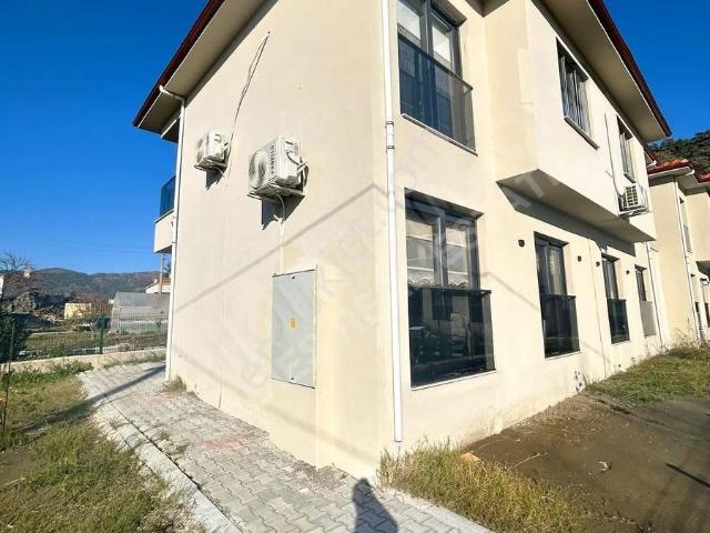 Muğla Ortaca Çaylı'da Satılık 3+1 Eşyalı Villa havuzlu