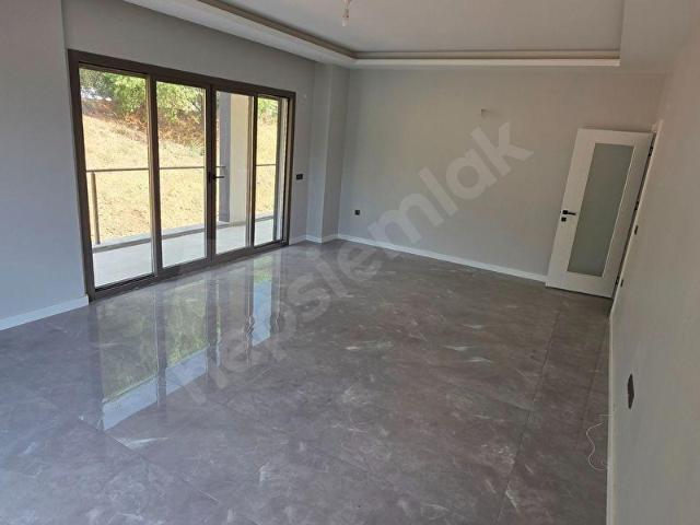 Muğlametropol' den havuzlu sitede KİRALIK 3+1 lüks daire