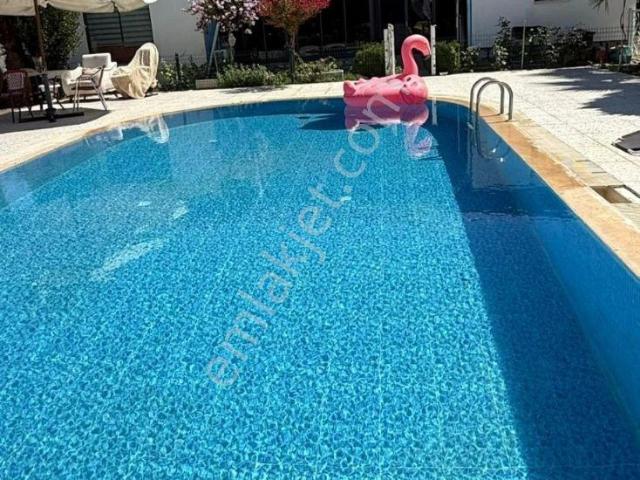 Muğla'nın İncisi Yeşilyurt'ta Havuzlu Müstakil Ev +1000 M² Arsa