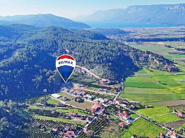 MUĞLA'DA AKYAKA'YA ÇOK YAKIN KONUMDA TEK KATLI 3+1 LÜKS VİLLA