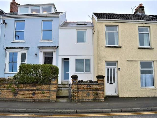 Mumbles, Mumbles Road 2 bed terraced house to rent £1,200 pcm £277 pw