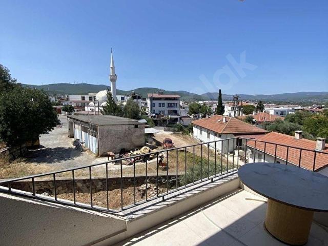 MUMCULAR ANA CADDE ÜZERİNDE KİRALIK DAİRE