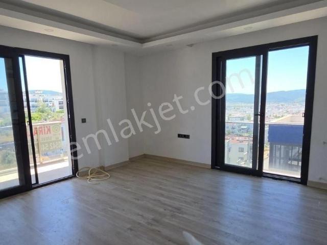 Mumcular'da Şehir Manzaralı 2+1 Kiralık Daire | 3. Kat