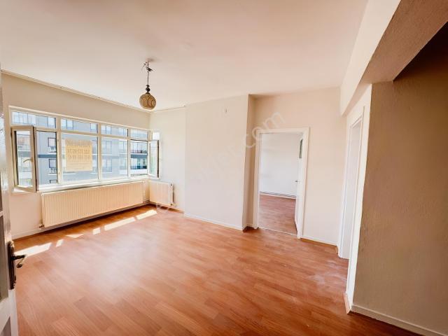 Münzeviler Cad Üzeri Eşyalı Kiralık 3+1 Yapılı Daire