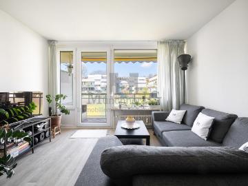 MÜNCHNER IG: Stilvolle Wohnidylle mit Gartenparadies und Poolzugang!