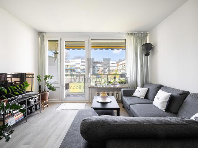 MÜNCHNER IG: Stilvolle Wohnidylle mit Gartenparadies und Poolzugang!