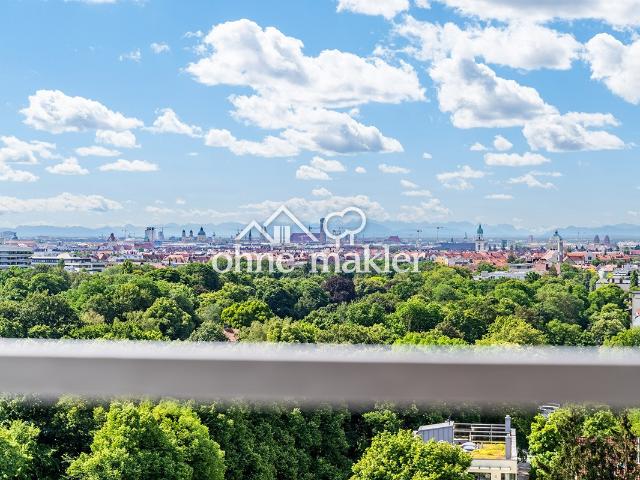 Münchner Skyline plus Alpenpanorama: eine Aussicht, so selten ist wie die Gelegenheit