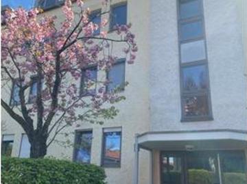 München Johanneskirchen: 2 Zimmerwohnung, hell, freundlich und ruhig. Besichtigung am 12.05 nach Vereinbarung