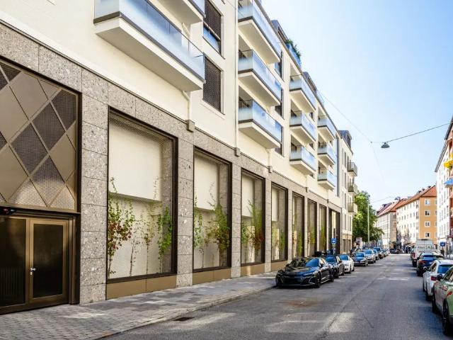 München LMU Studio Maxvorstadt SEITZ 16. For a video presentation of the apartment, please click on “View Gallery” Munchen Amsterdam Apartments for Rent