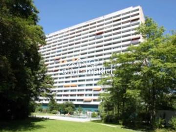 Wohnung kaufen in Bastian-Schmid-Platz - Balkon
