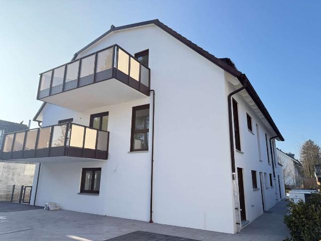 München Trudering! Moderne 2 ZKB in bester Lage mit Küche, Aufzug, Fußbodenheizung, Carport!