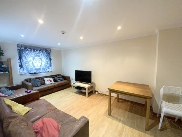 Mundy Place, Cathays, Cardiff