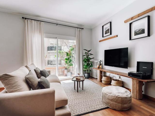 Munia 3 bedrooms and office in Sant Gervasi