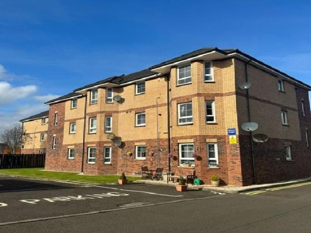 Munro Court, West Calder EH55, 2 bed flat to rent, £750 pcm | PrimeLocation