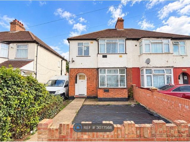 Munster Avenue, Hounslow TW4, 4 bed semi detached house to rent, £2,300 pcm | PrimeLocation