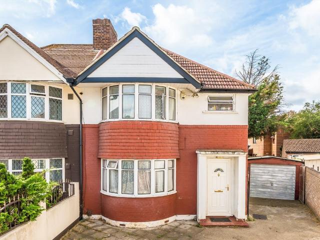 Munster Avenue, Isleworth TW4, 4 bed property to rent, £2,300 pcm | PrimeLocation