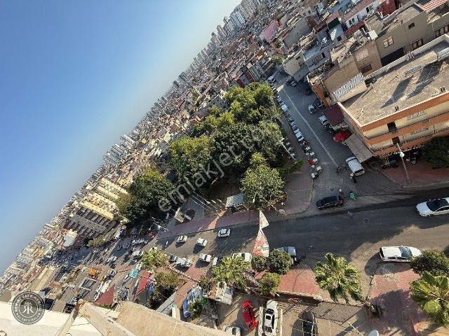 Mücahitler Cadde Üzerinde Hasarsız İskanlı 3+1 Panoramik Cepheli Daire